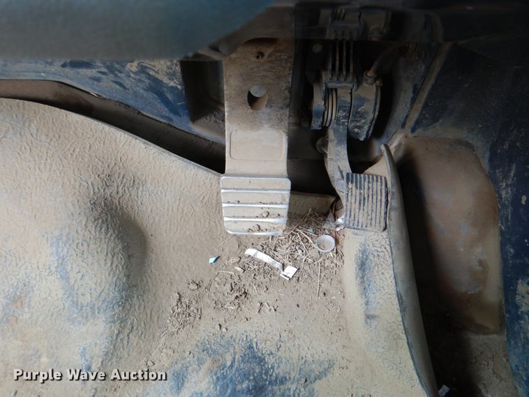 image for item DJ8739 2006 John Deere 250D  haul truck