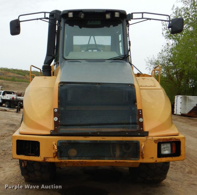 image for item DJ8740 2006 Case 325  haul truck