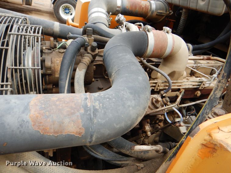 image for item DJ8740 2006 Case 325  haul truck