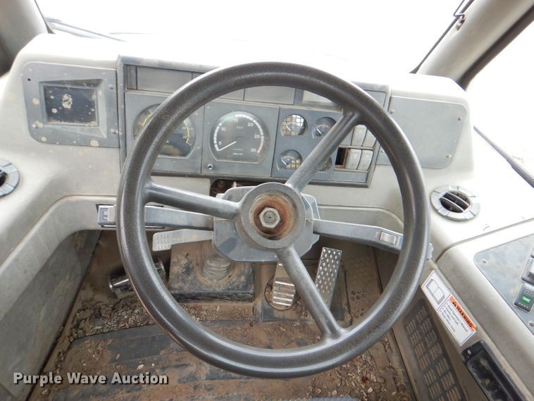 image for item DJ8740 2006 Case 325  haul truck