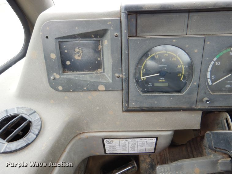 image for item DJ8740 2006 Case 325  haul truck