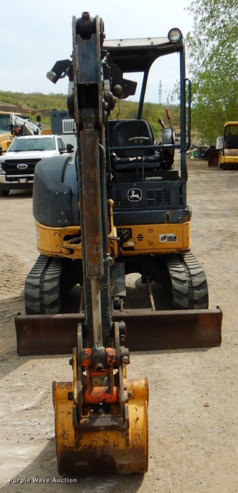 image for item DJ8741 2007 John Deere 27D  mini excavator
