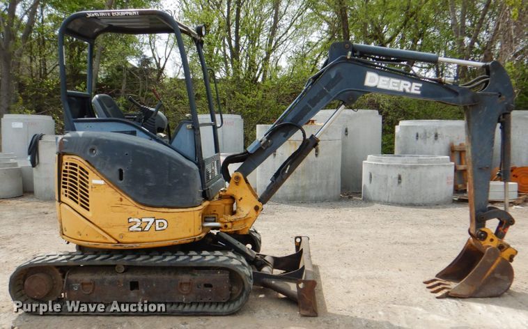 image for item DJ8741 2007 John Deere 27D  mini excavator