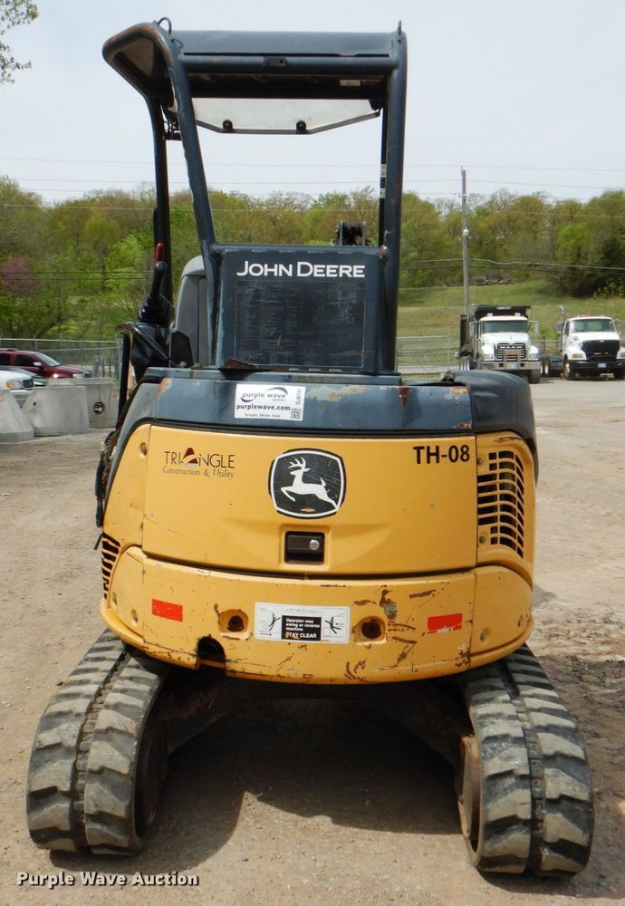 image for item DJ8741 2007 John Deere 27D  mini excavator