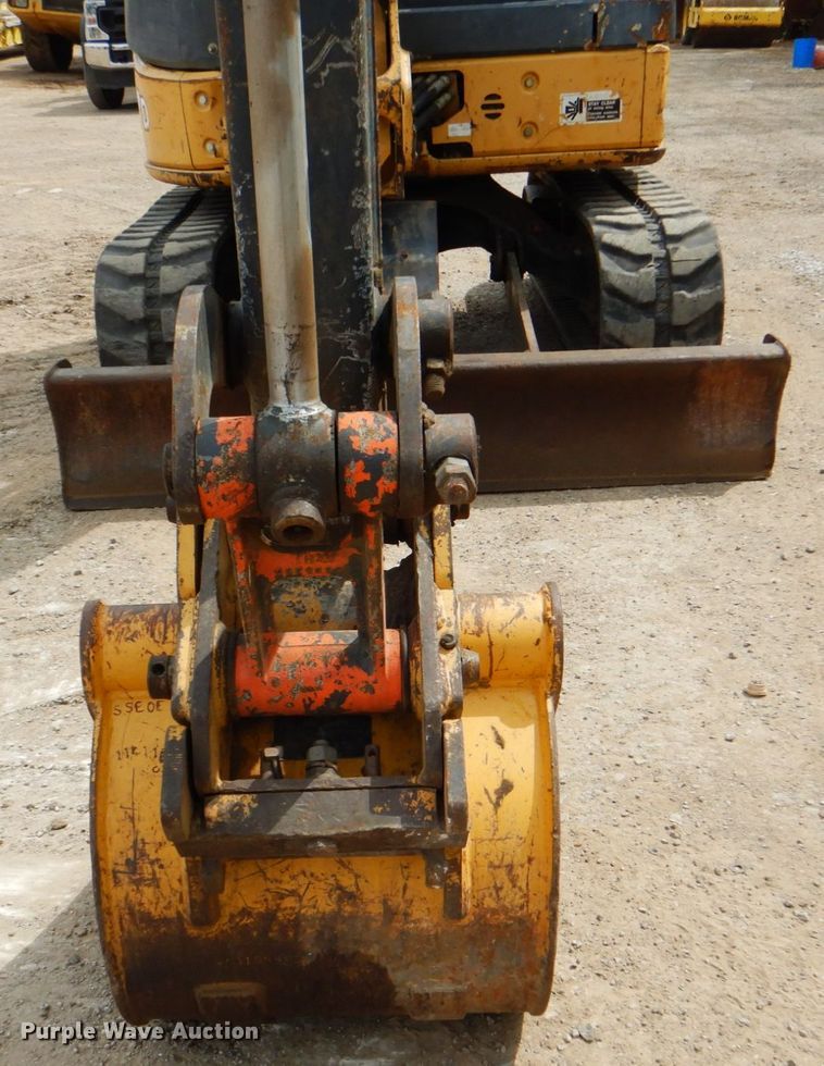 image for item DJ8741 2007 John Deere 27D  mini excavator