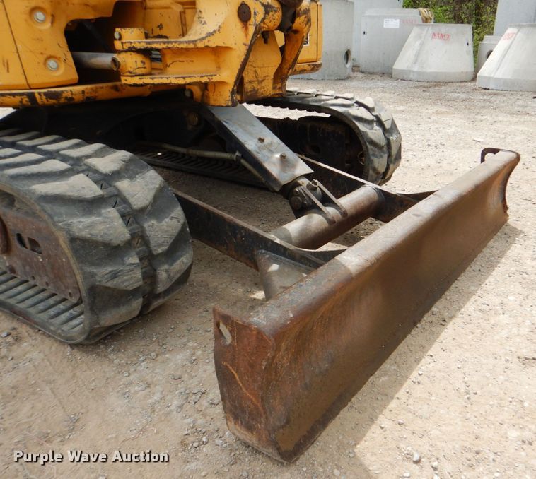 image for item DJ8741 2007 John Deere 27D  mini excavator