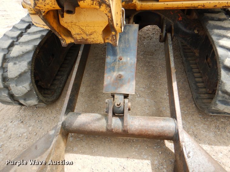 image for item DJ8741 2007 John Deere 27D  mini excavator