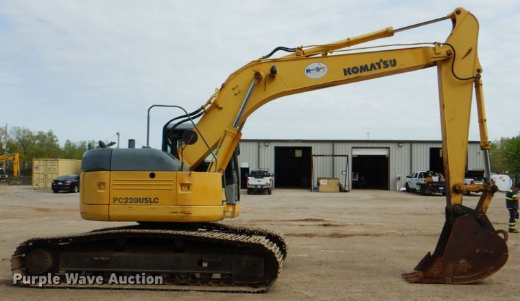 image for item DJ8742 2003 Komatsu PC228USLC-3  excavator