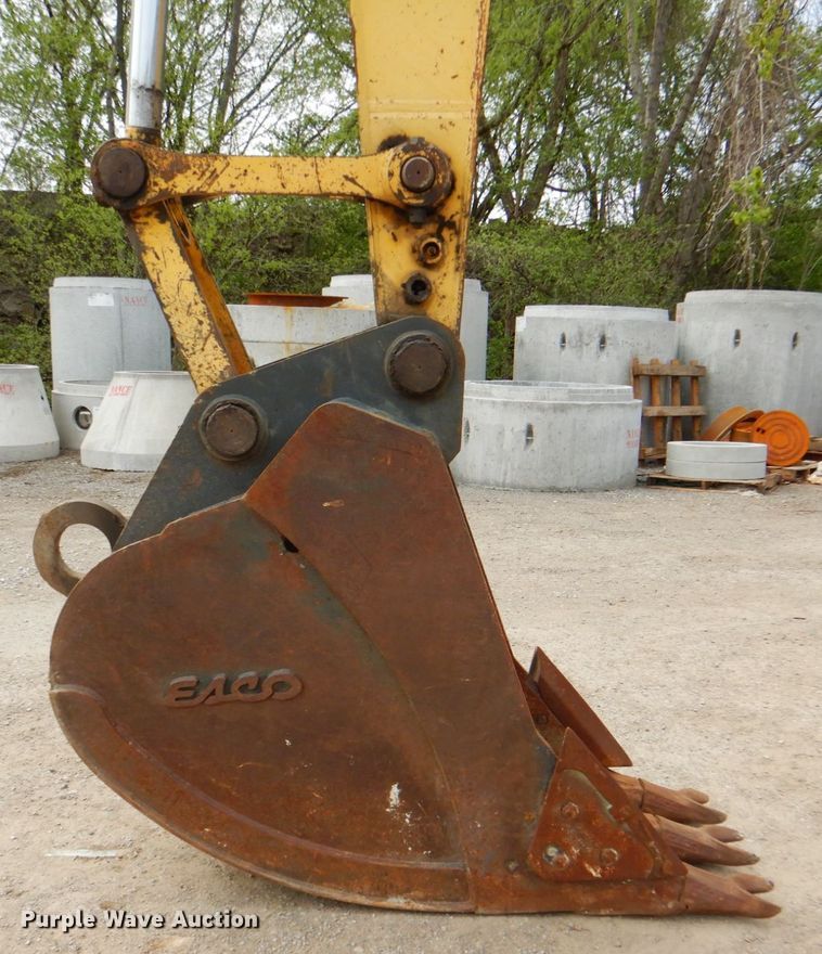 image for item DJ8742 2003 Komatsu PC228USLC-3  excavator