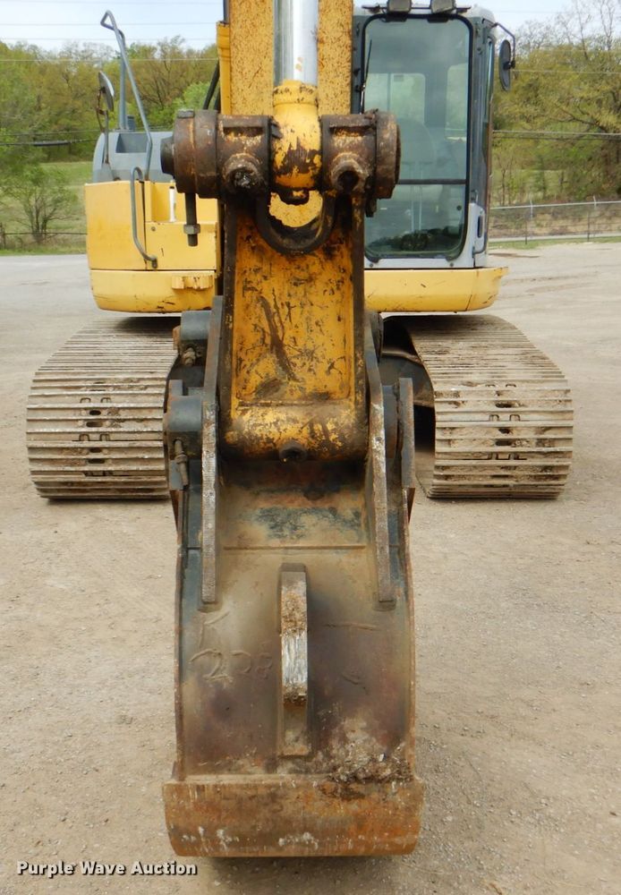 image for item DJ8742 2003 Komatsu PC228USLC-3  excavator