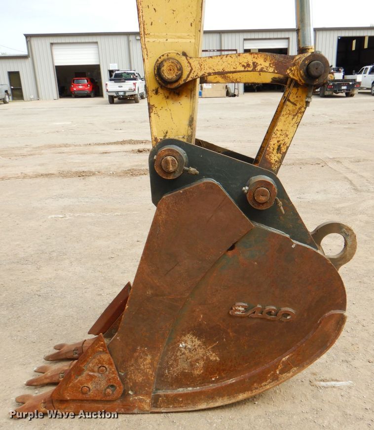 image for item DJ8742 2003 Komatsu PC228USLC-3  excavator