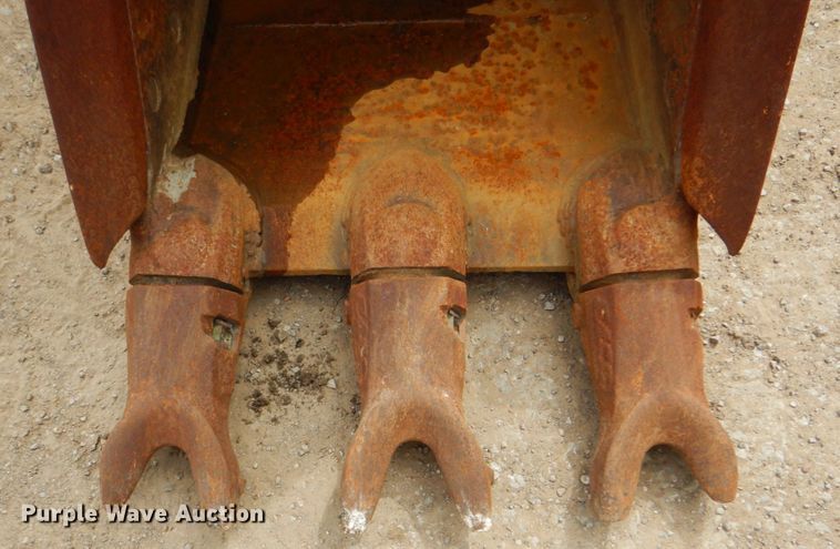 image for item DJ8742 2003 Komatsu PC228USLC-3  excavator