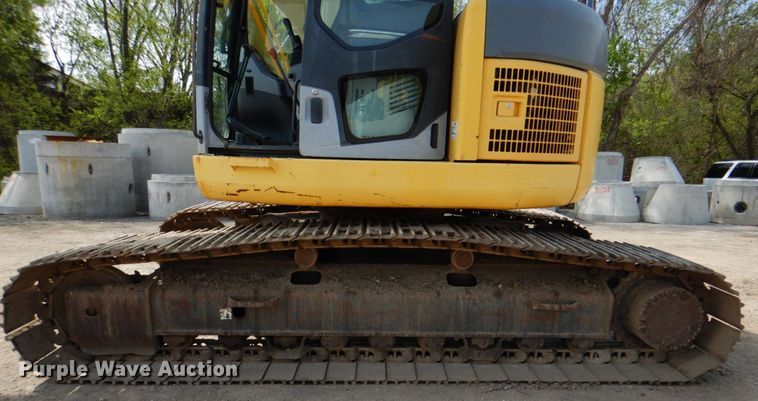 image for item DJ8742 2003 Komatsu PC228USLC-3  excavator