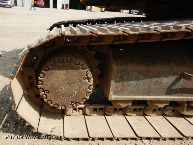 image for item DJ8742 2003 Komatsu PC228USLC-3  excavator