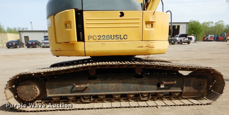 image for item DJ8742 2003 Komatsu PC228USLC-3  excavator
