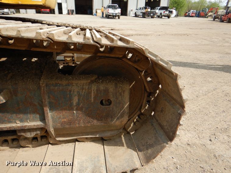 image for item DJ8742 2003 Komatsu PC228USLC-3  excavator