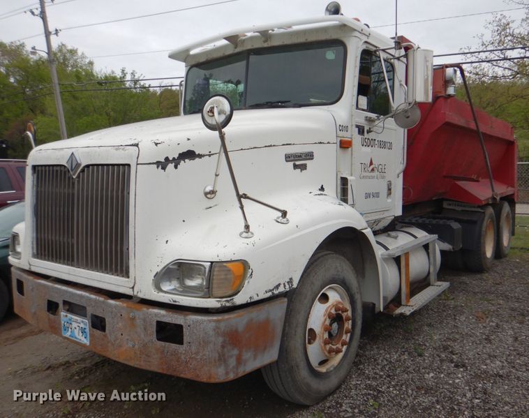 image for item DJ8747 1999 International 9200  dump truck