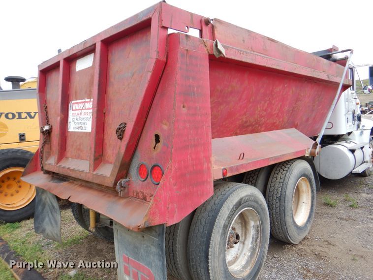 image for item DJ8747 1999 International 9200  dump truck