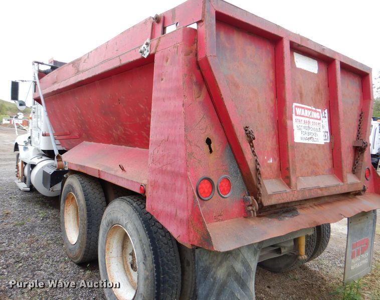image for item DJ8747 1999 International 9200  dump truck