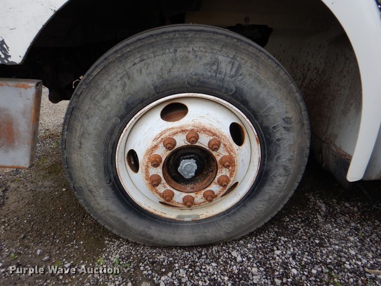 image for item DJ8747 1999 International 9200  dump truck