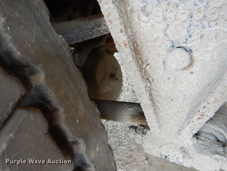 image for item DJ8747 1999 International 9200  dump truck