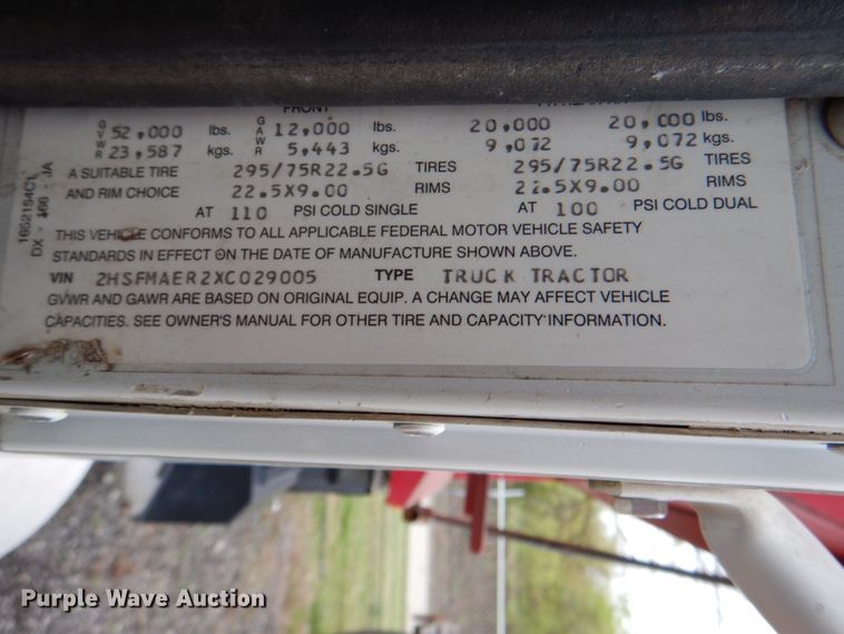 image for item DJ8747 1999 International 9200  dump truck