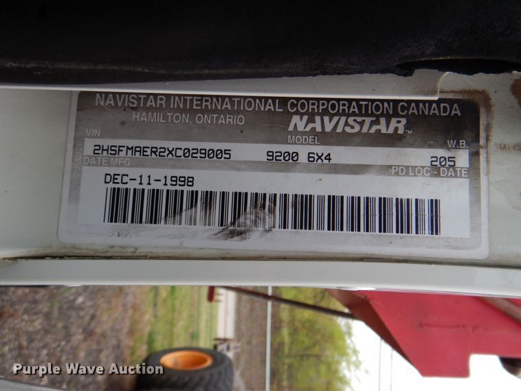 image for item DJ8747 1999 International 9200  dump truck