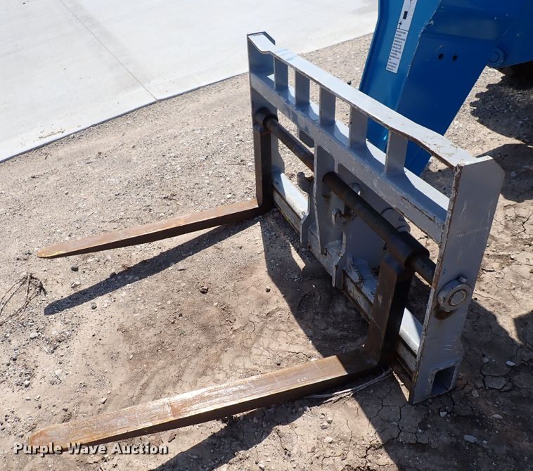 image for item DK4672 Genie GTH-1048  telehandler