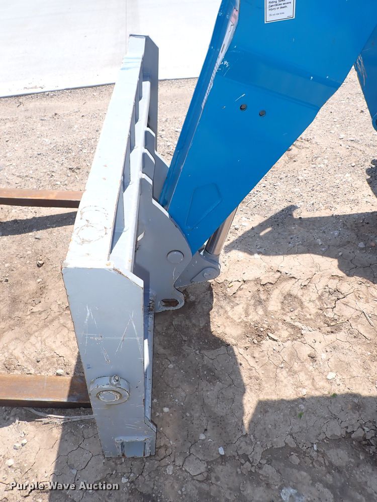 image for item DK4672 Genie GTH-1048  telehandler