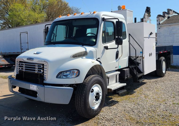 image for item DK4741 2004 Freightliner Business Class M2  utility / service truck