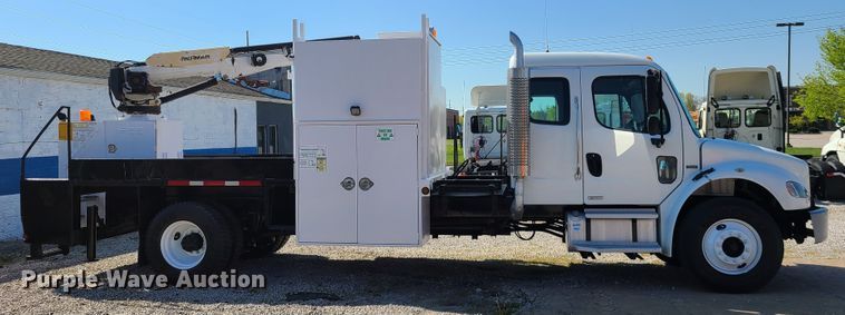 image for item DK4741 2004 Freightliner Business Class M2  utility / service truck