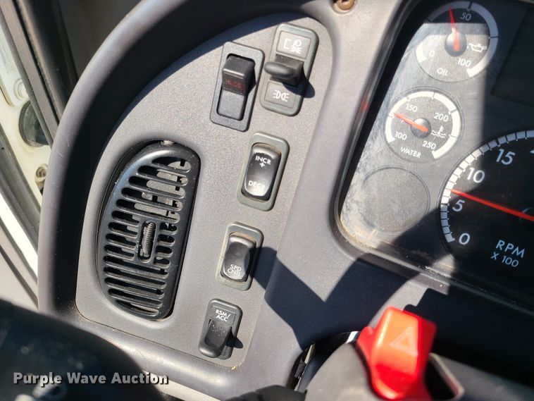 image for item DK4741 2004 Freightliner Business Class M2  utility / service truck