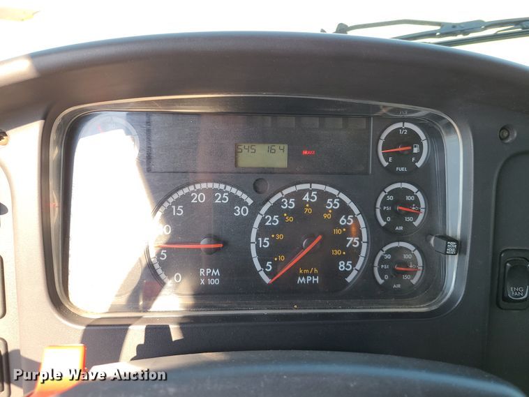 image for item DK4741 2004 Freightliner Business Class M2  utility / service truck