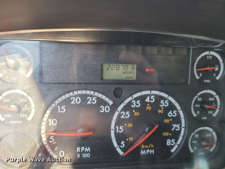 image for item DK4741 2004 Freightliner Business Class M2  utility / service truck