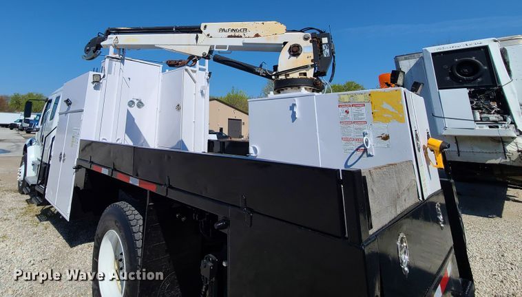 image for item DK4741 2004 Freightliner Business Class M2  utility / service truck