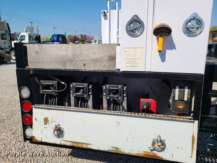 image for item DK4741 2004 Freightliner Business Class M2  utility / service truck