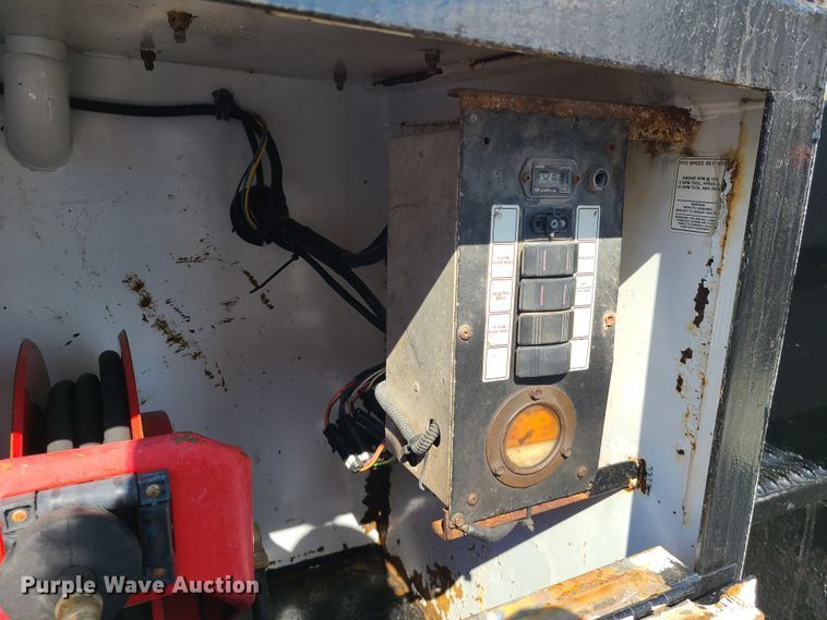 image for item DK4741 2004 Freightliner Business Class M2  utility / service truck