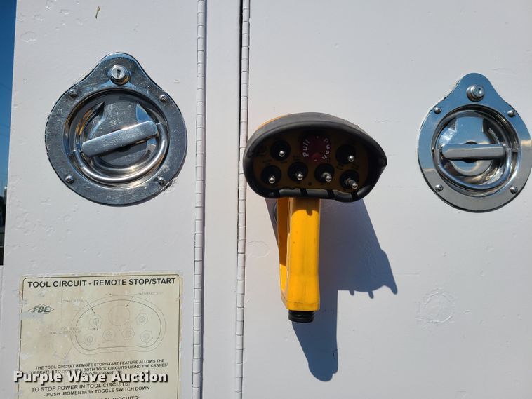 image for item DK4741 2004 Freightliner Business Class M2  utility / service truck