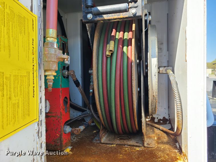 image for item DK4741 2004 Freightliner Business Class M2  utility / service truck