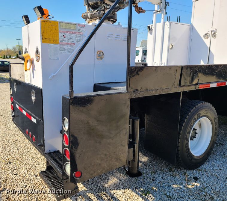 image for item DK4741 2004 Freightliner Business Class M2  utility / service truck