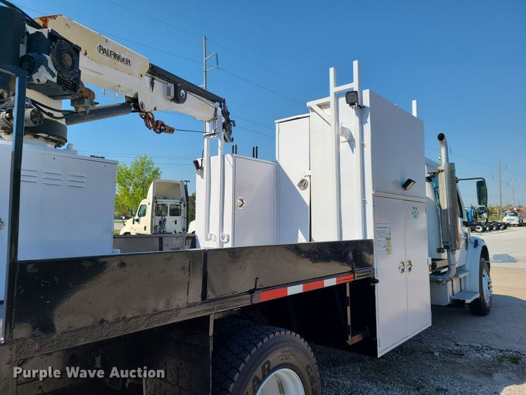 image for item DK4741 2004 Freightliner Business Class M2  utility / service truck