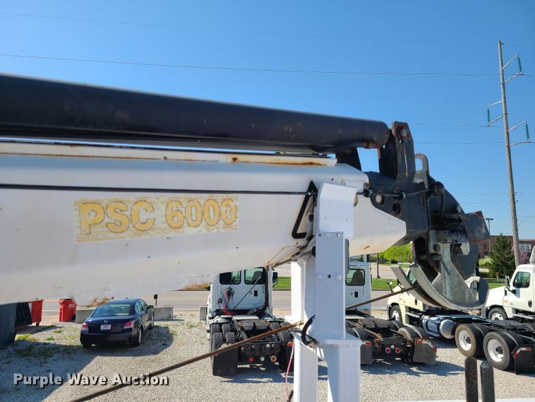 image for item DK4741 2004 Freightliner Business Class M2  utility / service truck