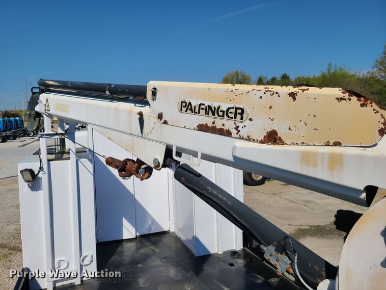 image for item DK4741 2004 Freightliner Business Class M2  utility / service truck