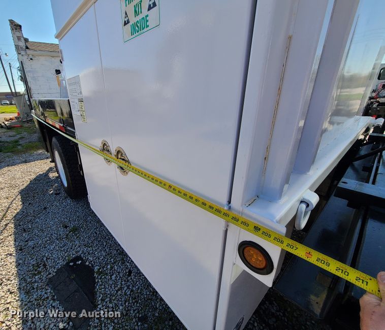 image for item DK4741 2004 Freightliner Business Class M2  utility / service truck