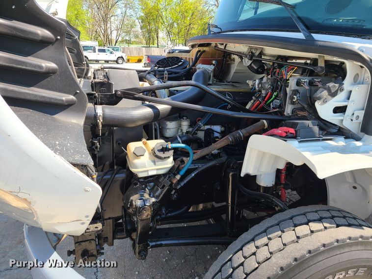 image for item DK4741 2004 Freightliner Business Class M2  utility / service truck