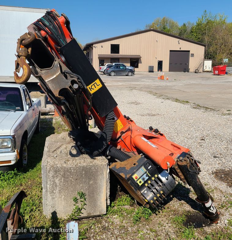 image for item DK4742 2006 Palfinger PK15002 knuckle boom crane