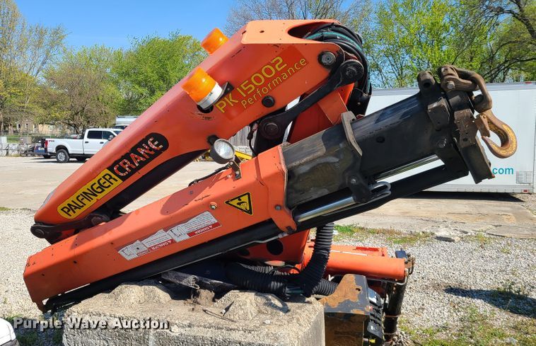 image for item DK4742 2006 Palfinger PK15002 knuckle boom crane