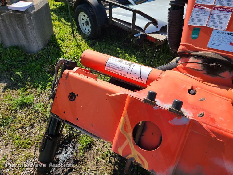 image for item DK4742 2006 Palfinger PK15002 knuckle boom crane