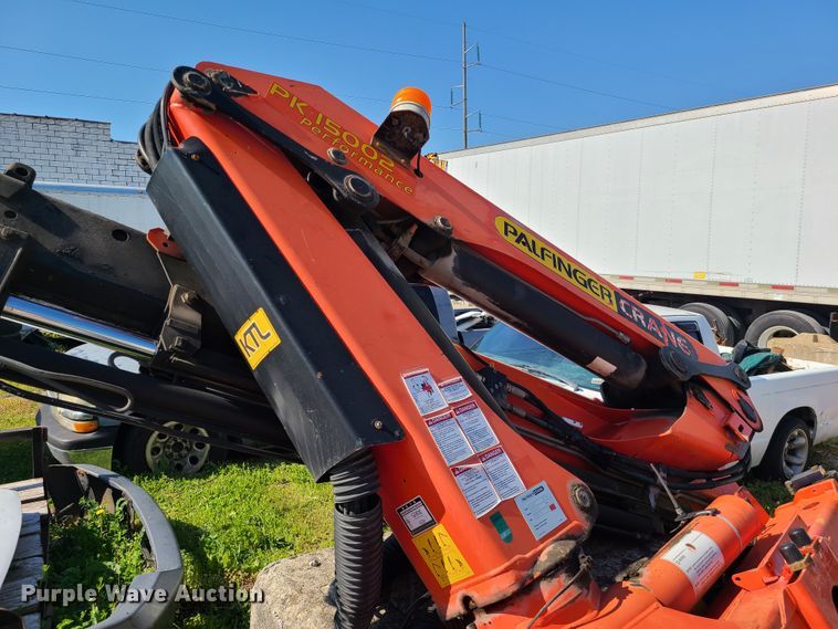 image for item DK4742 2006 Palfinger PK15002 knuckle boom crane