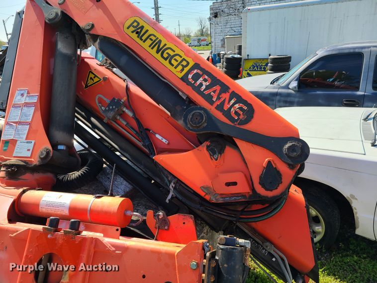 image for item DK4742 2006 Palfinger PK15002 knuckle boom crane